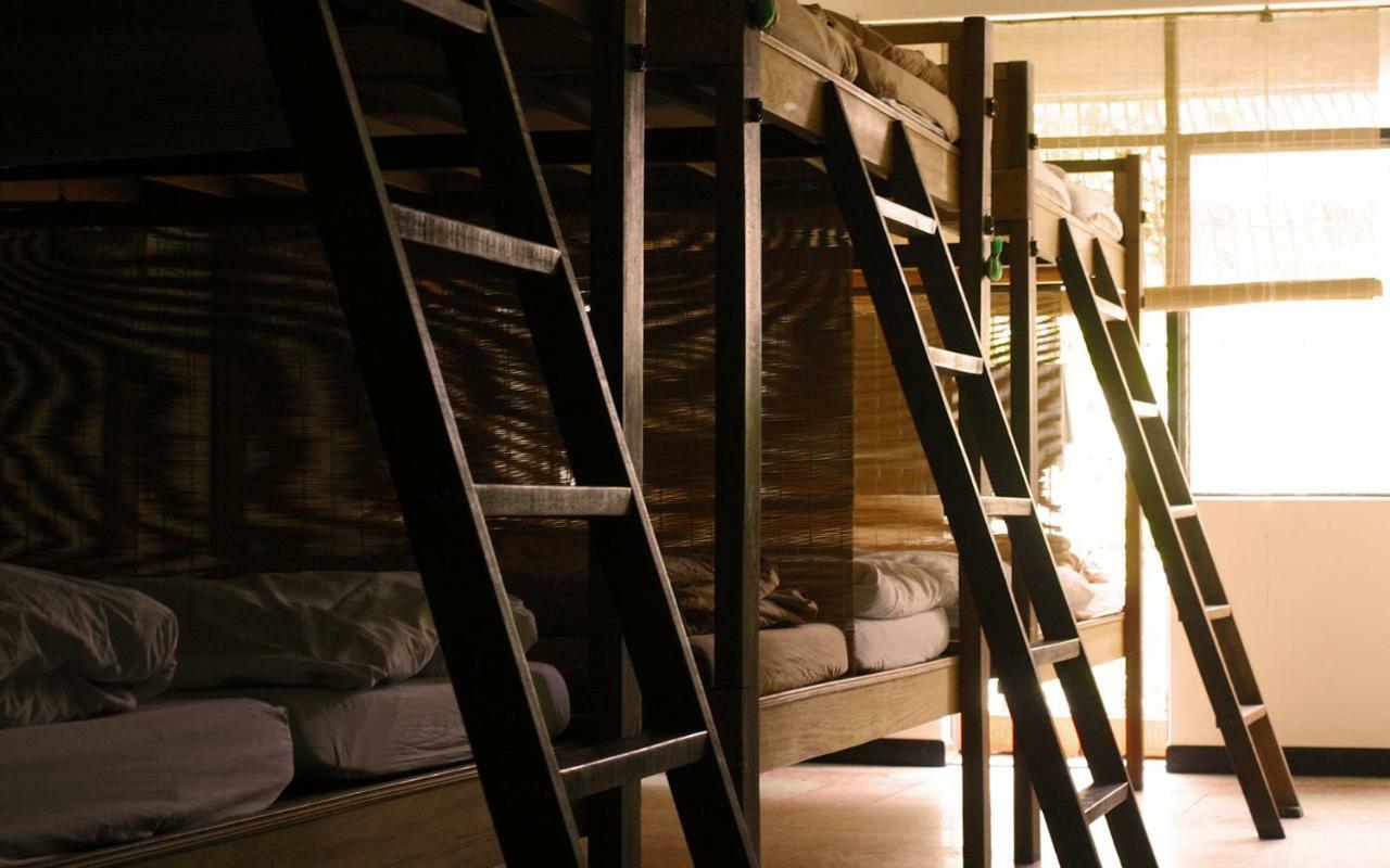 Born Free Hostel Bangkok Exterior photo